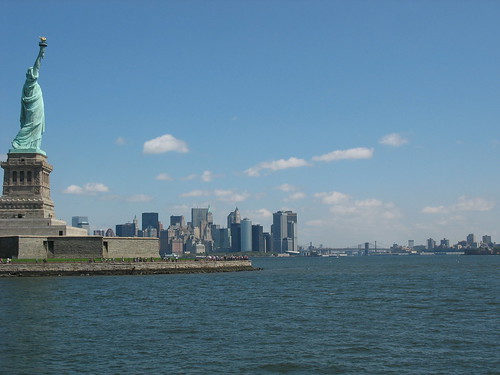  New York Statue of Libery, the skyline and bridges