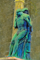 statue five