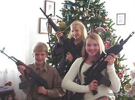 Worst-Christmas-Family-Photos-10