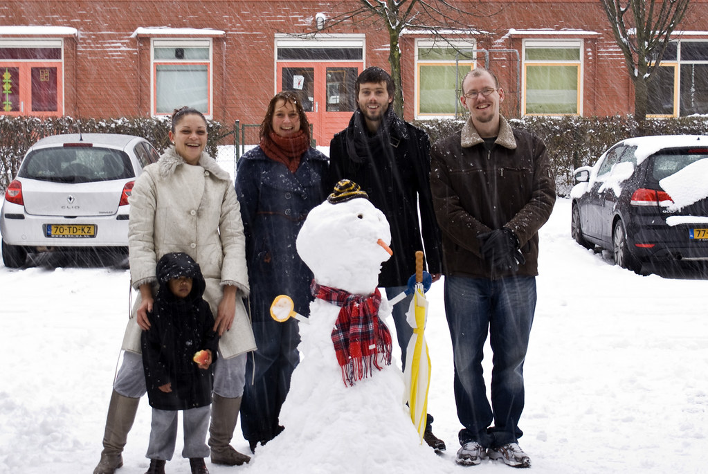 Fun with Neighbours in the Snow