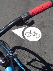 bike blvd. markings - NE 37th & Holman