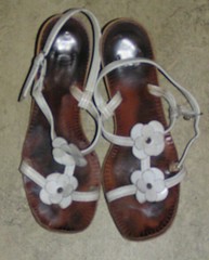 Vita sandaler från 60-talet.