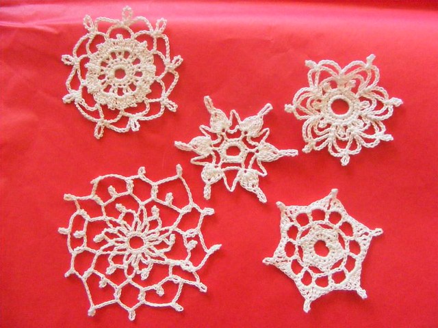 Crocheted Christmas Ornament Links - InReach - Business class