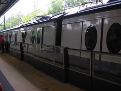 train goin to HK disneyland