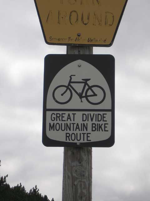 great divide mountain bike route sign