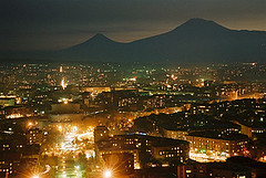 Ararat and Yerevan in nightlight /Eriwan im Nachtlicht