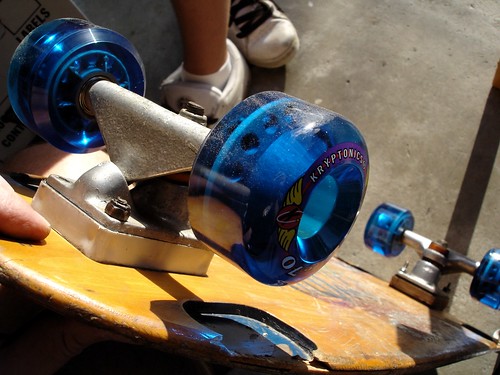 20051015 New skateboard wheels and homecoming 02