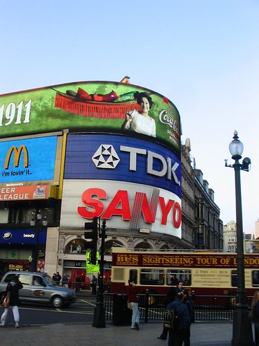 2 picadilly circus