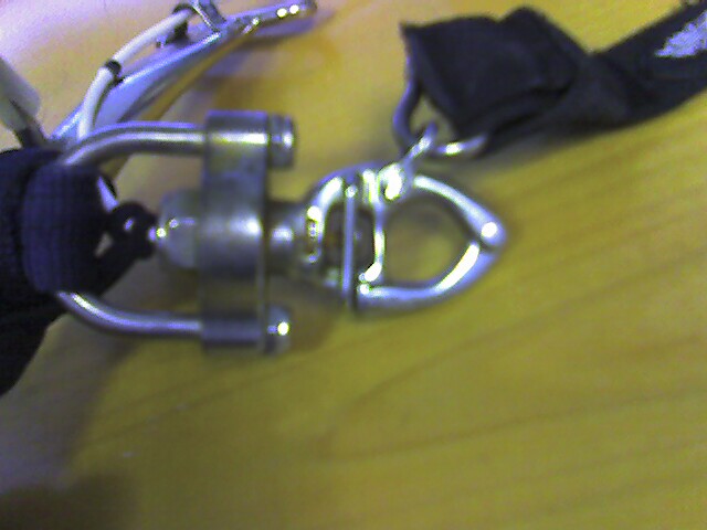 closeup of the shackle