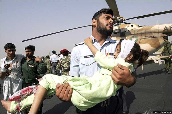 soldier with pakistani girl