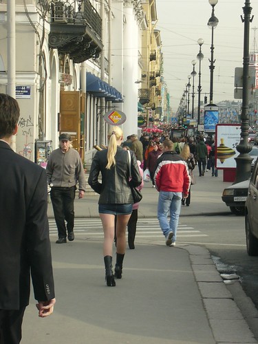 Women in Russia - freezing, and yet they still wear short skirts