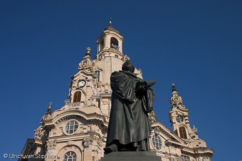 Luther vor der Frauenkirche
