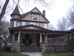 058 queen anne style house at 300 kenilworth ave