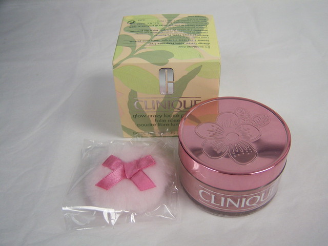 clinique glow crazy loose powder in blooming pink 01 - Copy | Flickr