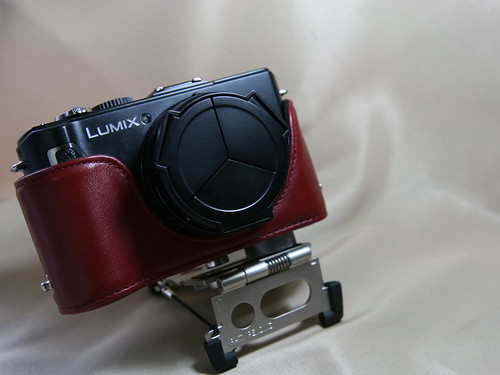DMC-LX3 with Eveready Case RED 1/3