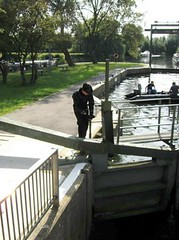 opening the sluices 3 Sept 05