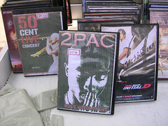 DVDs anti-copyright, coletâneas, sob medida, etc.
