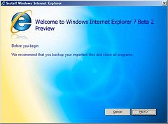 IE7B2P-WindowsXP-x86-enu.exeを起動すると