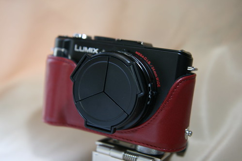 DMC-LX3 with Eveready Case RED 3/3