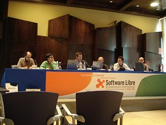 Mesa redonda universidad y software libre
