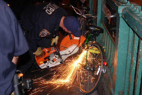 police removin bikes in williamsburg 10/07/05