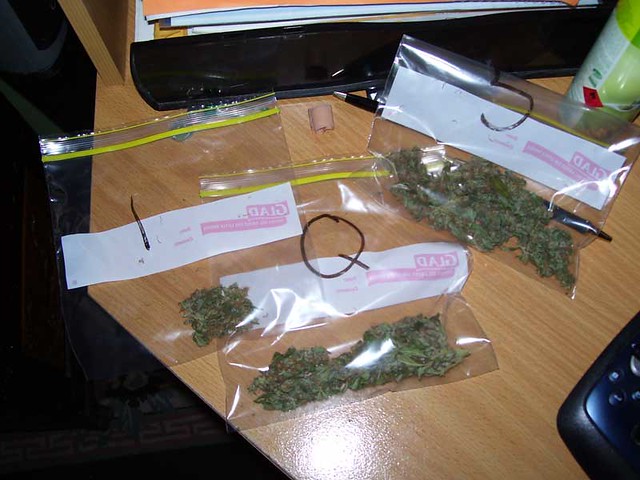 ounce of weed in bag. ags of weed 1 gram q ag 7