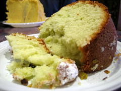 pistachio bundt cake