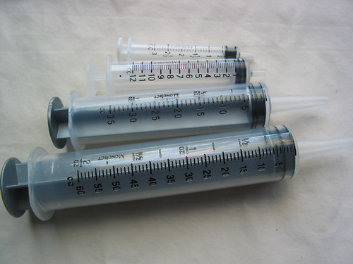 Syringes for dyeing