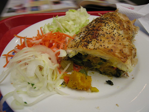 Veggie roll with salad