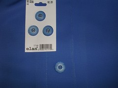blue buttons