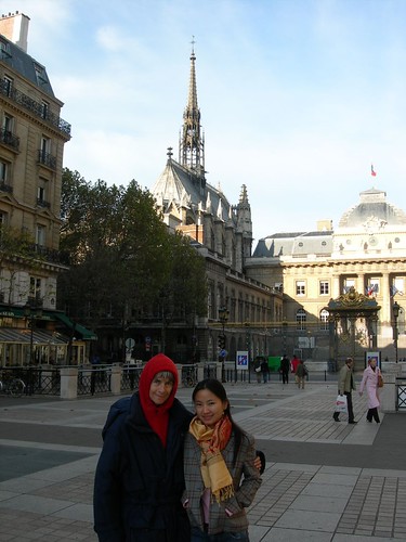In front of the Sainte chapelle