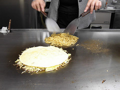 Okonomiyaki, process 4