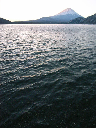 fuji and black clear water, lake motosu