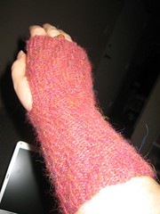 Alpaca wrist warmer, finished!