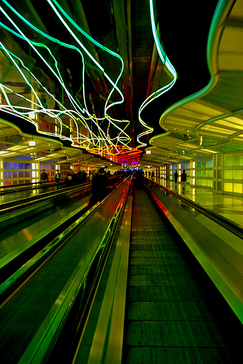 Chicago airport neon running connection