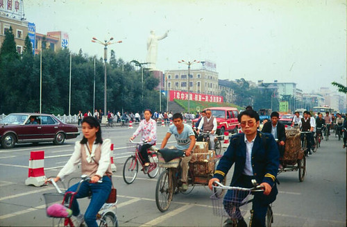 Chengdu.   The bicycle trail