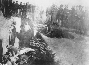 wounded knee-mass grave