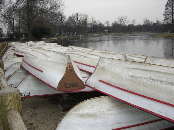 Paris Bois de Vincennes (boats in winter)