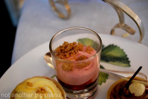 Brown's - Strawberry mousse