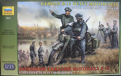 ZVEZDA “3632 GERMAN R-12 HEAVY MOTORCYCLE WITH RIDER AND OFFICER” -1