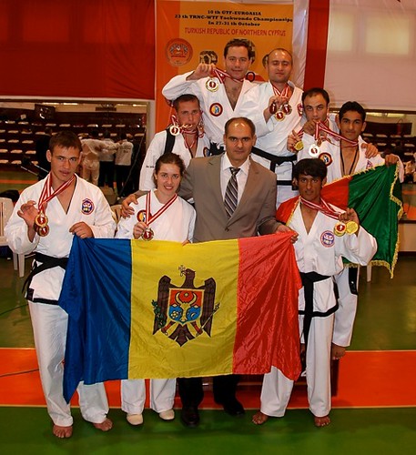 Echipa Moldovei cu medaliile la campionatul de Taekwon-Do din Cipru