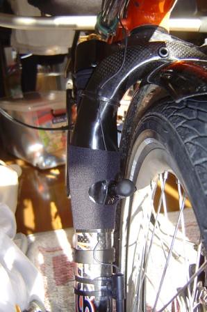 Front fork boot II / 前のサスペンションのカバー ２