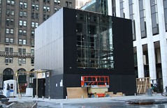 Apple's Mecca begins to be unveiled
