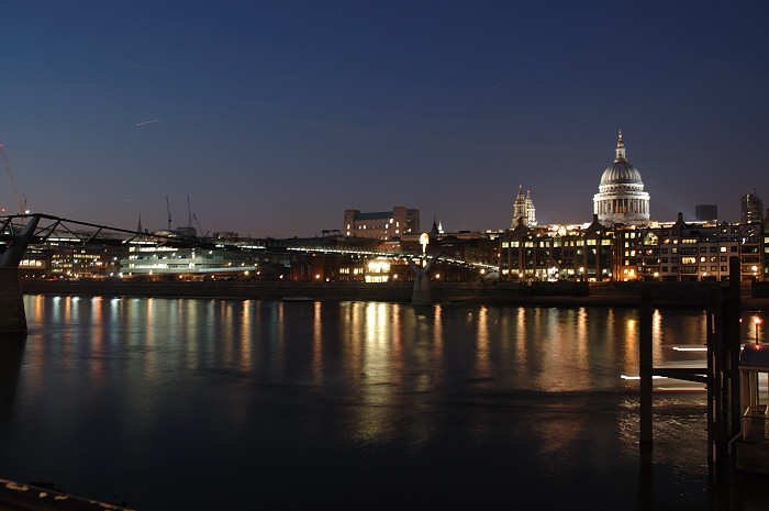 St. Paul's || Click for previous photo