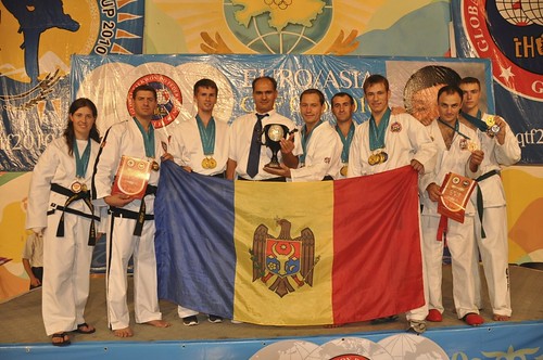 Echipa Moldovei (Stolas Leukas) la Campionatul Euro-Asiatic de Taekwon-Do din Almaty, Kazahstan 2010