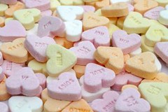pile of candy hearts