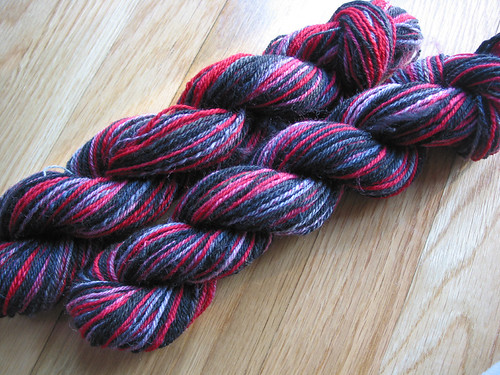 The Red and The Black - navajo plied set