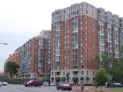 400 block of Massachusetts Avenue NW, south side