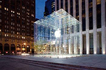 Apple Store on New York's Fifth Avenue