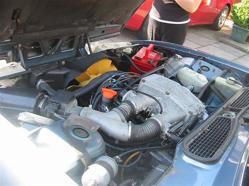 Very rare and highly sought after twin plenum engine.